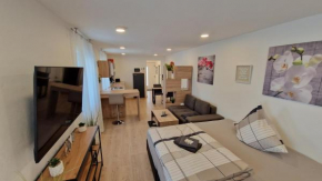 Appartment-Ferienwohnung mit Küche, Bad, kostenlos WLAN, Modern eingerichtet